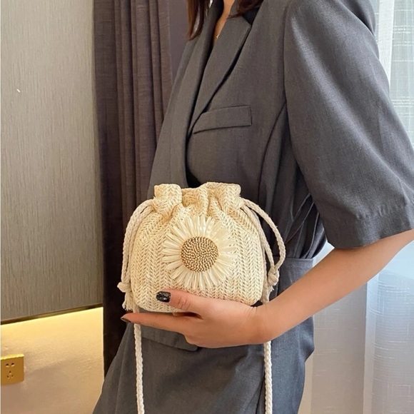 ⚠️Clearance Floral Cute Straw Bag / Drawstring Crossbody Bag - Picture 6 of 8